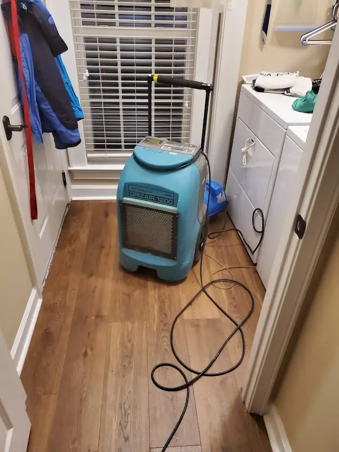 Commercial dehumidifier deployed for Crawl Space Restoration in Godfrey